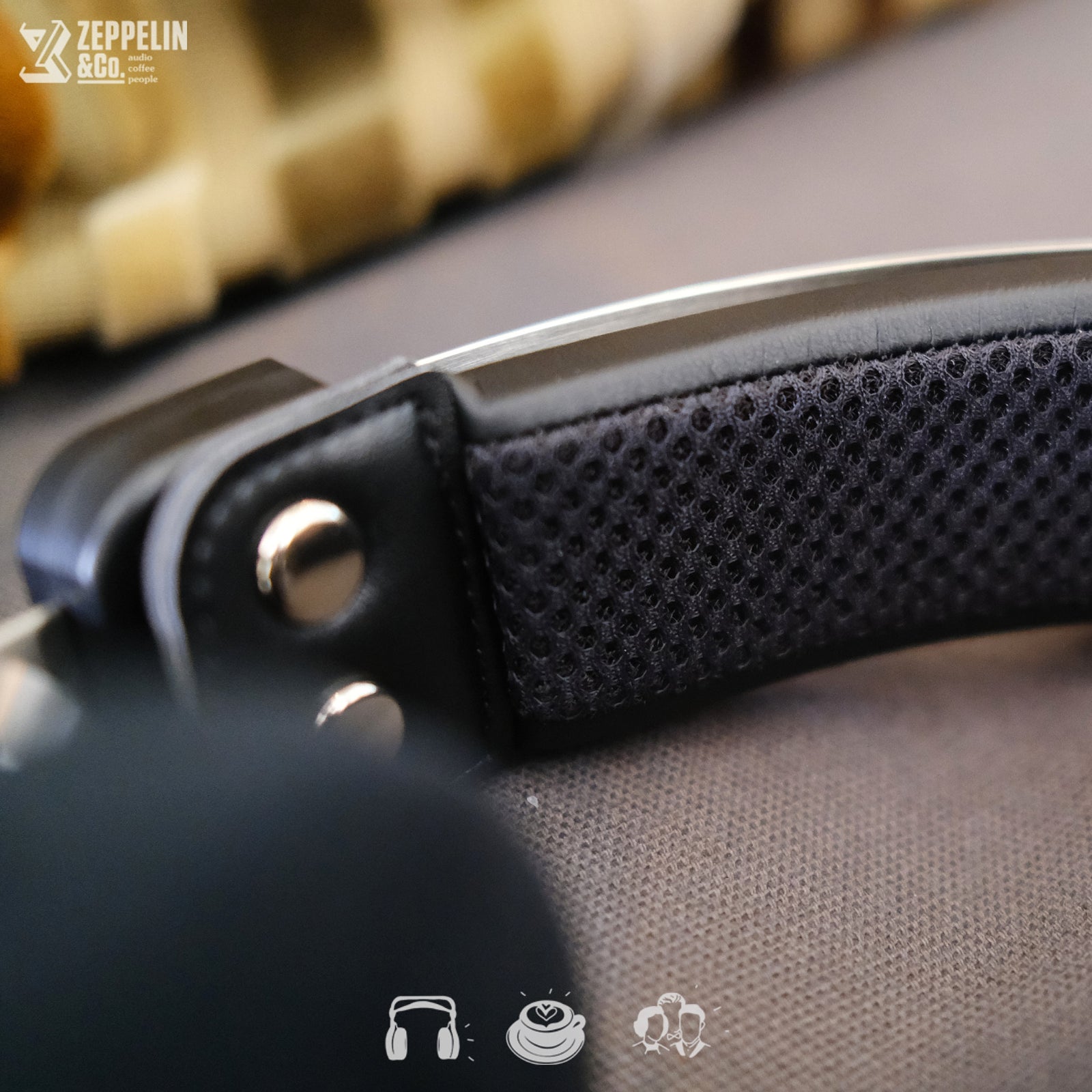 Tago Studio T3-01 – Zeppelin & Co